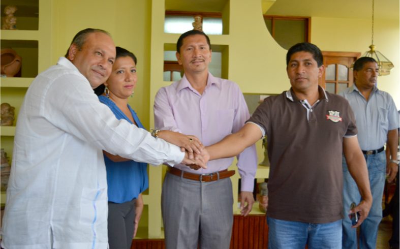 Firma de acuerdo amistosos de limites parroquiales entre El Anegado-Pedro Pablo Gómez y La América