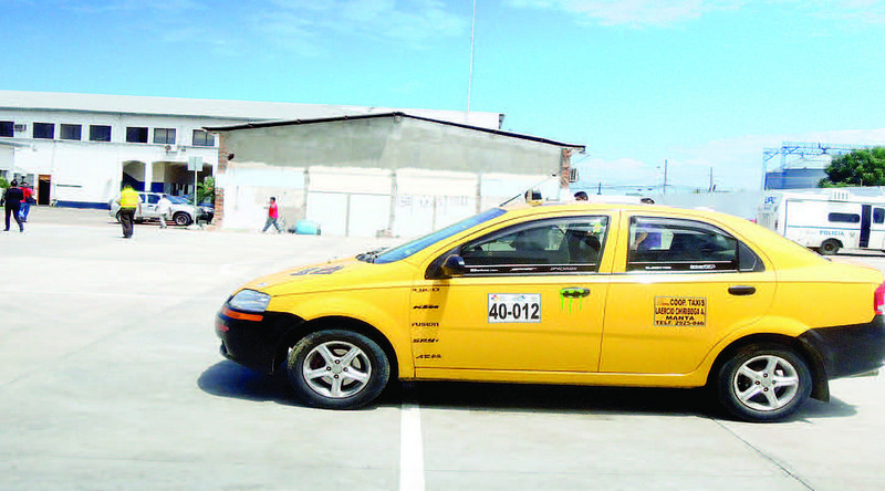 Capturan a presuntos asaltantes de los taxistas