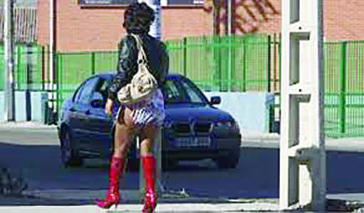 Las trabajadoras sexuales buscan  alternativas para ejercer su oficio