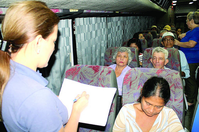 70 chonenses se realizarán cirugías gratuitas de ojos en Machala