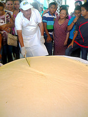 ULEAM El Carmen elaboró el queso más grande de Manabí