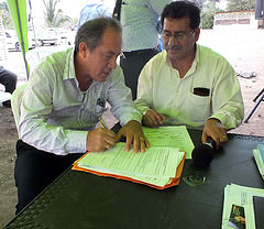 Chone y San Vicente:Acuerdan problemas limítrofes por amistad