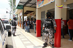 Camaretas, bengalas y otros explosivos fueron decomisados en Portoviejo