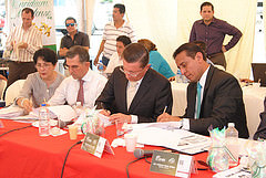 Autorizan a Prefecto gestionar crédito por 9 millones