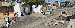 Pavimentación de vías  de sector 10 de Agosto  de manta