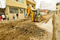 Se realiza obra  sanitaria en la calle Manuel Molina