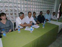 PUCE  y GAD firman convenio que mejorará servicio de transportación