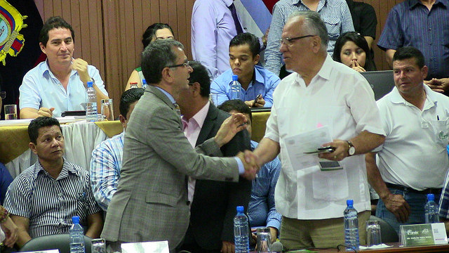Firman acta de acuerdo limitrofe amistoso entre Manabí y Santo Domingo