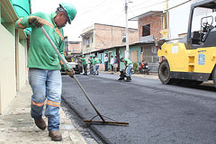 GPM asfalta  calles de portoviejo