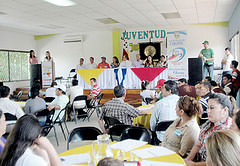 Gad y Rotaract  capacitan a líderes barriales en Chone