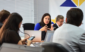 2_Ministra Cely_Runión E