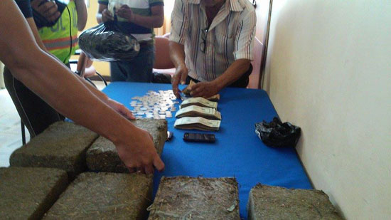 Antinarcóticos decomisó 102 grs de cocaína y 6.819 dólares