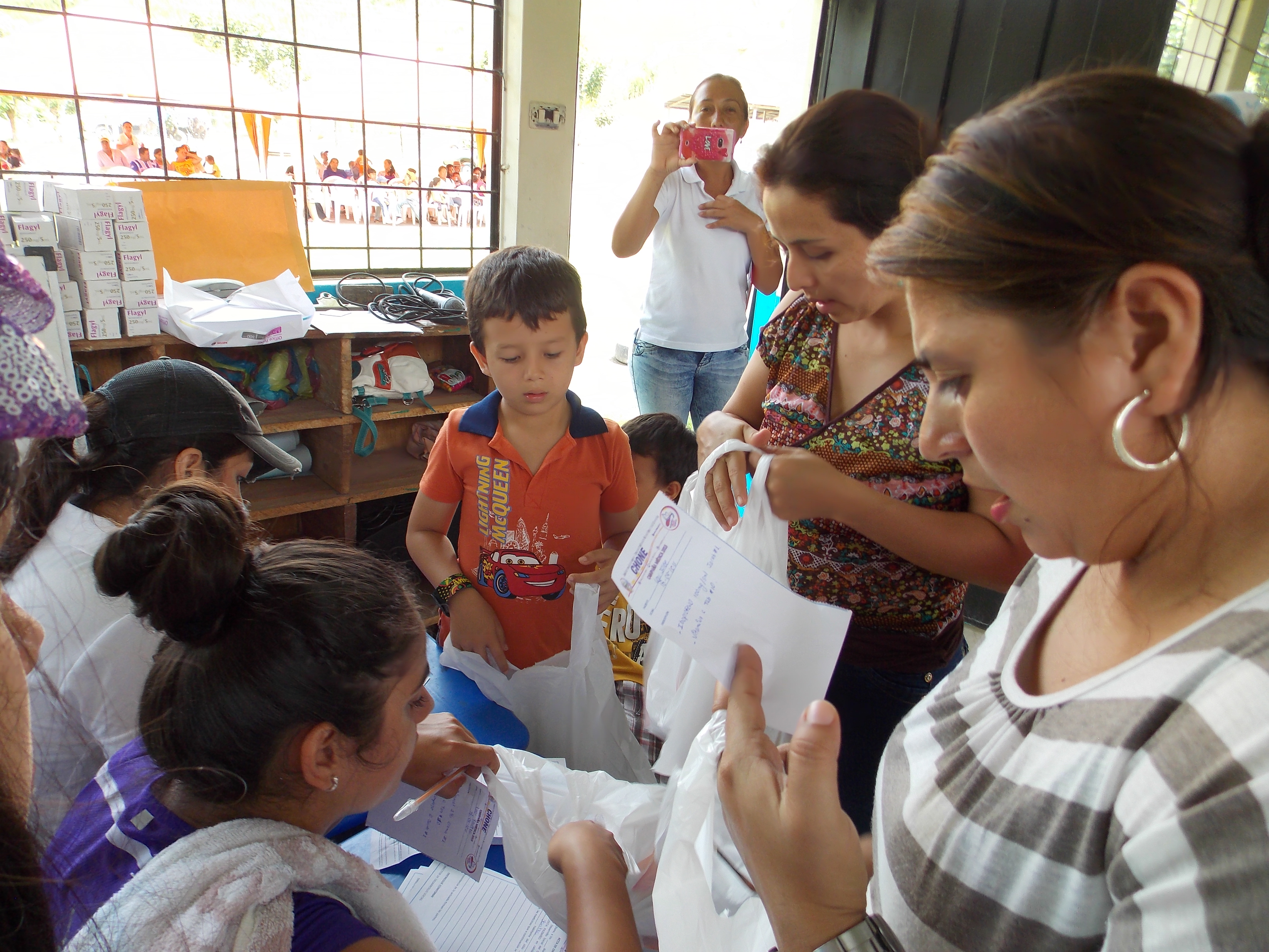 Chone:150 personas atendidas en brigada médica