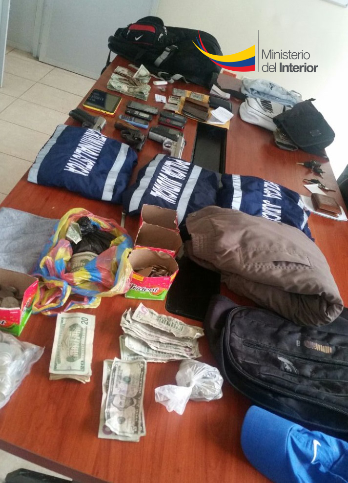 Cuatro detenidos por robo