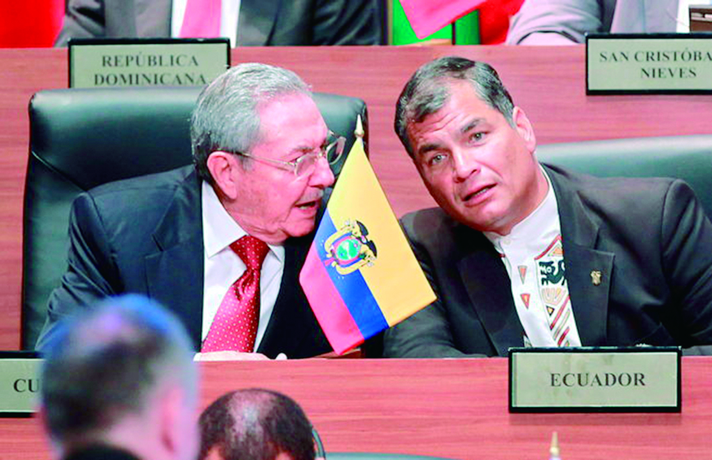 Correa denuncia que EEUU continúa con ‘intervenciones ilegales’ en América Latina