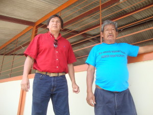 Cristóbal Toro Delgado con dirigene Mapalao