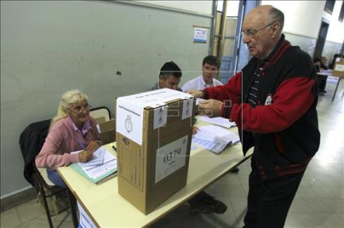 La oposición vence en las primarias en dos distritos electorales clave de Argentina