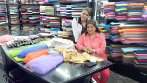 Asuncion Villa junto a su hija.