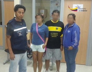 Adolecente que estaba desaparecida, fue recuperada por Agentes de la Dinapen en el terminal terrestre del CantÃ³n Chone
