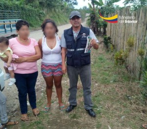 Adolescente desaparecida en la ciudad de Esmeraldas, fue recuperada por Agentes de la Dinapen en el sector de la entrada a Pimienta, kilÃ³metro 29 en El Carmen