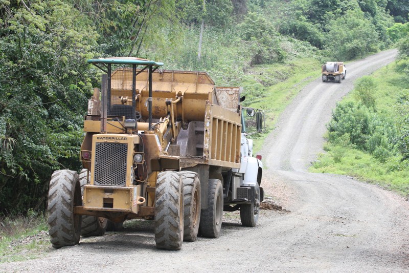 Gobierno Provincial mejora  acceso al sitio Galan de Puerto Cayo