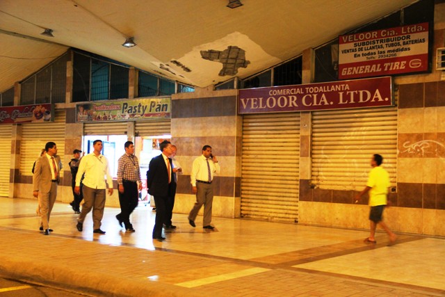 Portoviejo: Más iluminación y seguridad  en la terminal terrestre