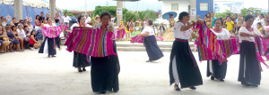 Grupo de Danza Folklórica del Instituto Ecuatoriano de Seguridad Social .