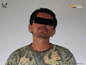 César Arnaldo C.B., detenido durante la operación Estribor, realizada en el sector La Boca de la parroquia Crucita en Portoviejo