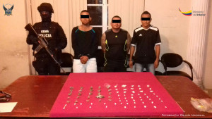 Detenidos por presunto expendio de drogas en el sector Los Cerezos de Portoviejo