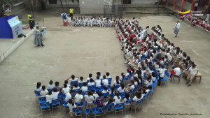 La magia del sargento Palacios cautivó a los niños, durante show brindado en el distrito Chone (2)