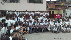 Paquito brindó mensajes preventivos a niños de varias instituciones educativas en el distrito Chone