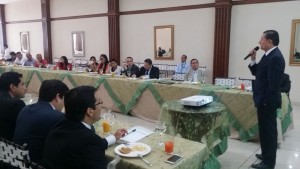 alcalde expone plan de desarrollo 2