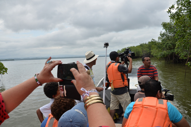 Manabí se promociona con medios y operadoras nacionales