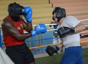 Jean Carlos Mina (i) de Carchi vs David Loor de Manabi
