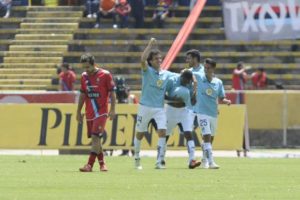 La Universidad Católica se impuso de visita 2-1 a El Nacional, en el marco de la fecha 19 de la segunda etapa del torneo nacional.
