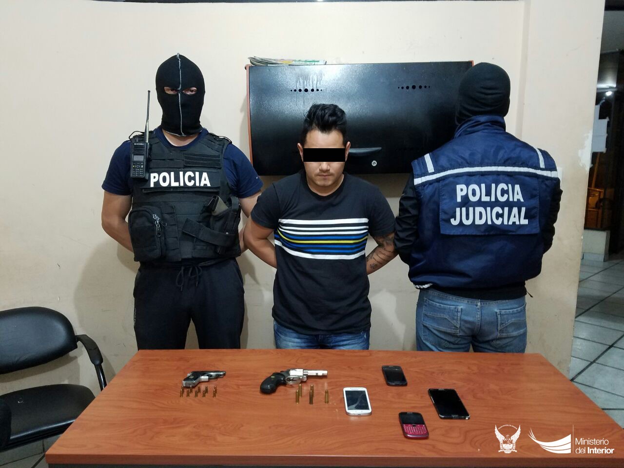 Decomisan armas de fuego durante la operación Amanecer dos