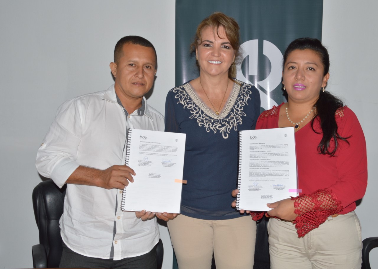 El Anegado (Jipijapa) Bellavista (24 de Mayo) y Pueblo Nuevo (Portoviejo) reciben financiamiento del banco de desarrollo del ecuador (BDE)