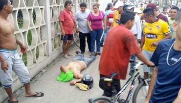 Choque entre volqueta y motocicleta Un  herido de gravedad